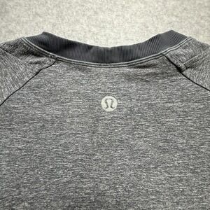 Lululemon Crew‎ Neck T-Shirt Mens Size L Gray Heather Long Sleeve Pullover Shirt